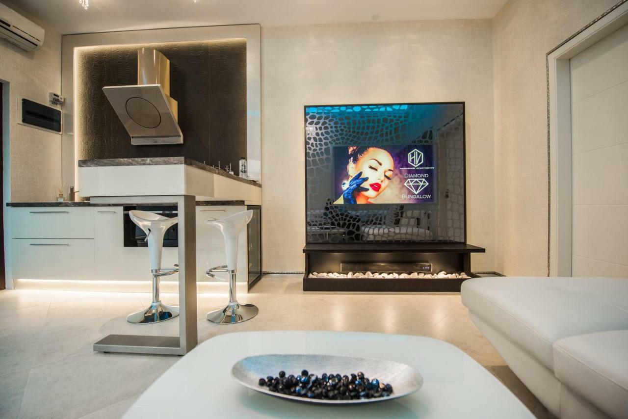 H & V Residence - Diamond Bungalow Apartment Arad Dış mekan fotoğraf